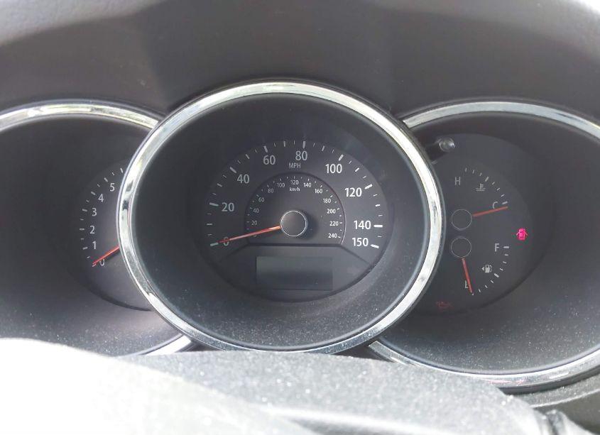 Photo 7 of 2011 Kia Sorento LX (VIN 5XYKT3A10BG076596)