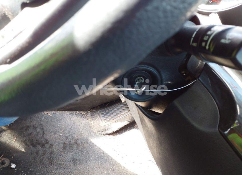 Photo 11 of 2011 Kia Sorento LX (VIN 5XYKT3A10BG091888)
