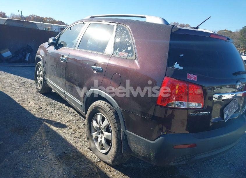 Photo 3 of 2011 Kia Sorento LX (VIN 5XYKT3A10BG091888)
