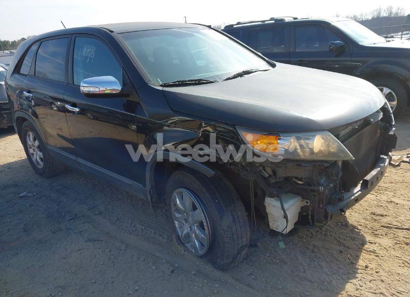 2011 Kia Sorento LX (VIN 5XYKT3A10BG133492) main photo
