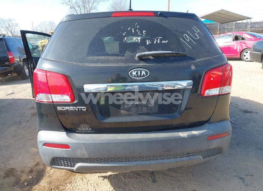 Photo 12 of 2011 Kia Sorento LX (VIN 5XYKT3A10BG133492)