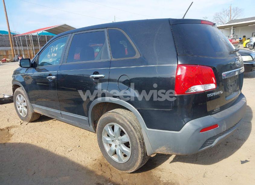 Photo 3 of 2011 Kia Sorento LX (VIN 5XYKT3A10BG133492)