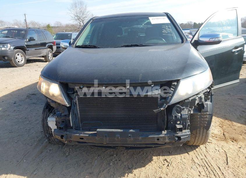 Photo 6 of 2011 Kia Sorento LX (VIN 5XYKT3A10BG133492)