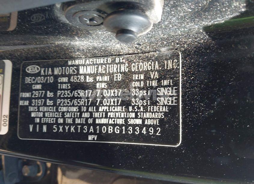 Photo 9 of 2011 Kia Sorento LX (VIN 5XYKT3A10BG133492)