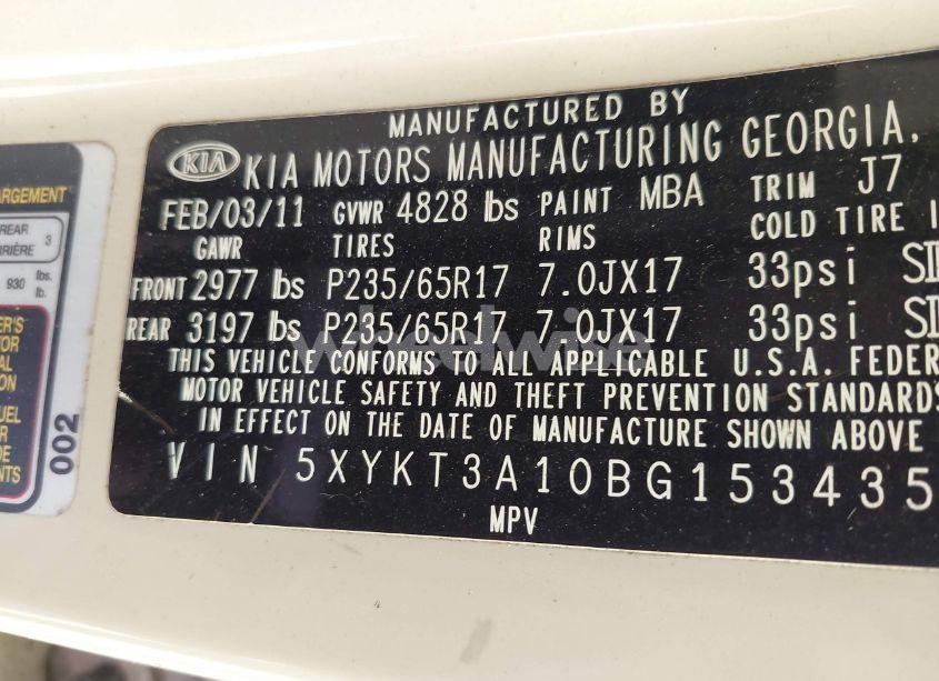 Photo 9 of 2011 Kia Sorento LX (VIN 5XYKT3A10BG153435)