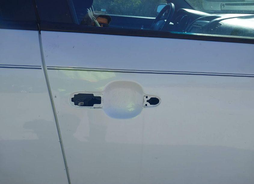 Photo 14 of 2011 Kia Sorento LX (VIN 5XYKT3A10BG176410)