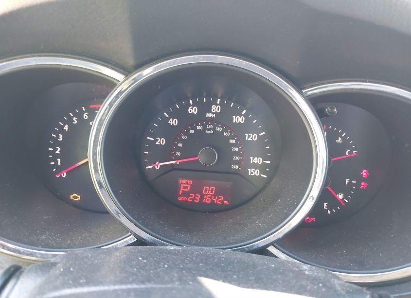 Photo 7 of 2011 Kia Sorento LX (VIN 5XYKT3A10BG176410)