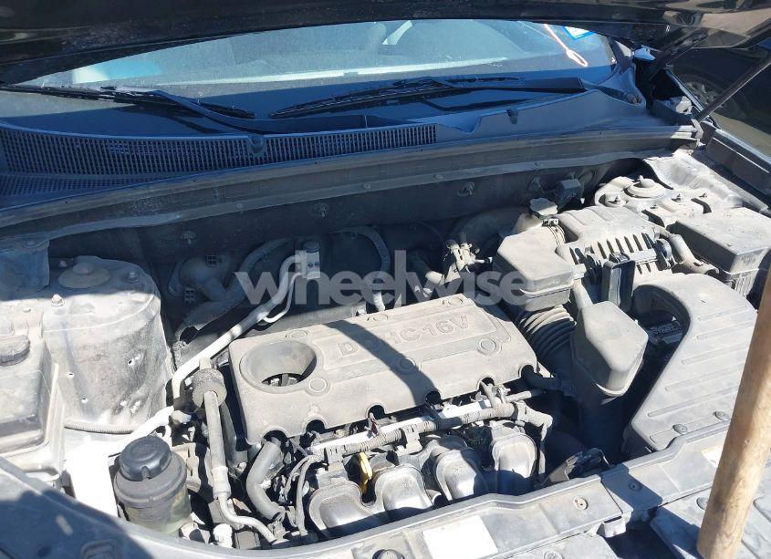 Photo 10 of 2011 Kia Sorento LX (VIN 5XYKT3A10BG181770)