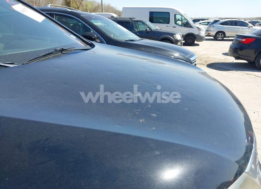 Photo 6 of 2011 Kia Sorento LX (VIN 5XYKT3A10BG181770)