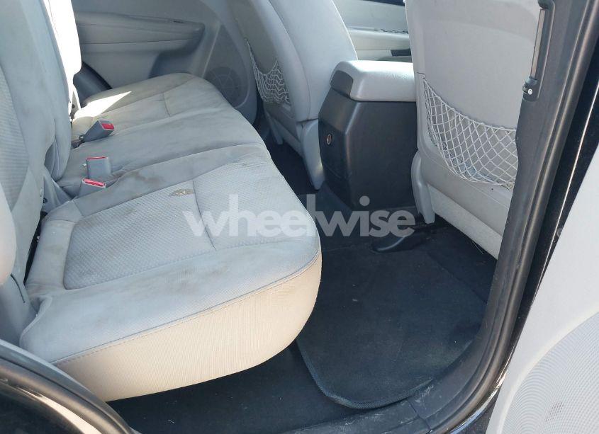 Photo 8 of 2011 Kia Sorento LX (VIN 5XYKT3A10BG181770)