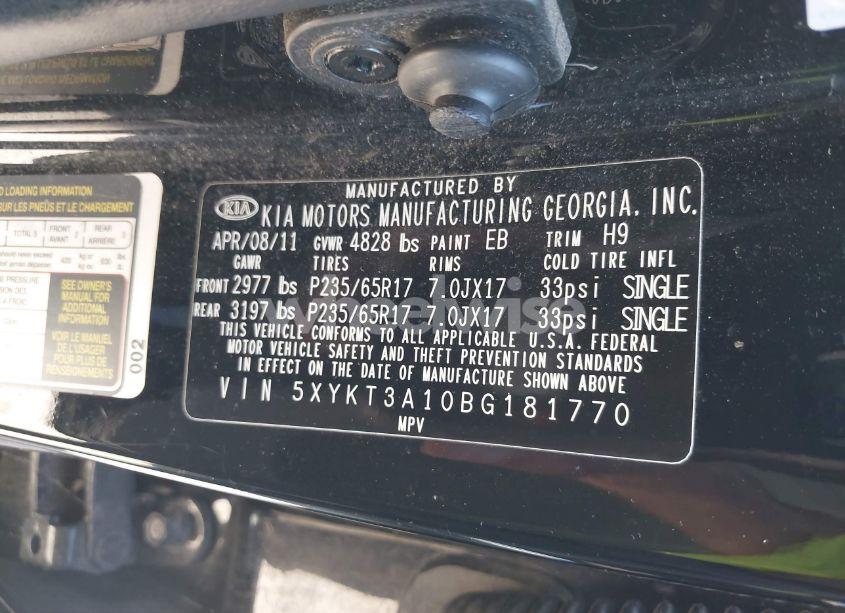 Photo 9 of 2011 Kia Sorento LX (VIN 5XYKT3A10BG181770)