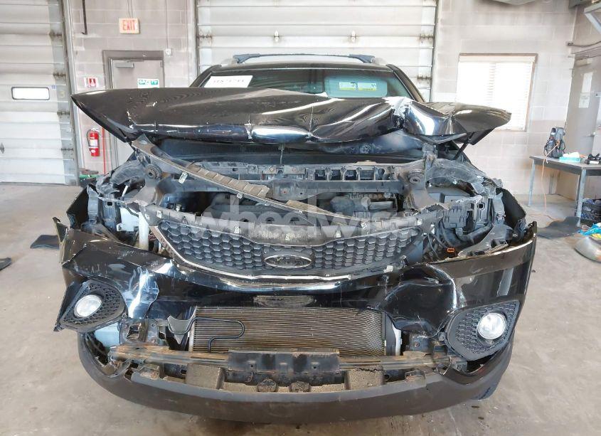 Photo 13 of 2011 Kia Sorento LX (VIN 5XYKT3A10BG182823)