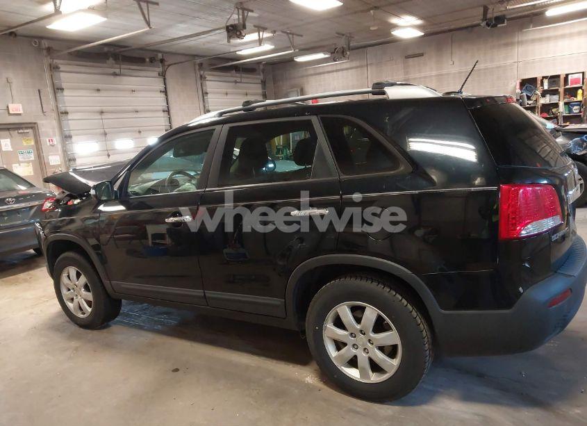 Photo 15 of 2011 Kia Sorento LX (VIN 5XYKT3A10BG182823)