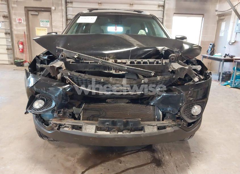 Photo 6 of 2011 Kia Sorento LX (VIN 5XYKT3A10BG182823)