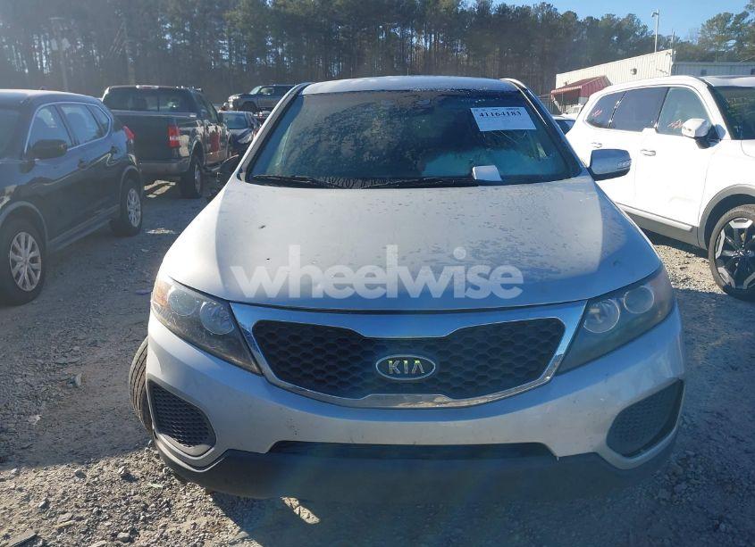 Photo 12 of 2012 Kia Sorento LX (VIN 5XYKT3A10CG272331)