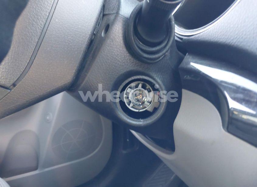 Photo 6 of 2012 Kia Sorento LX (VIN 5XYKT3A10CG284303)