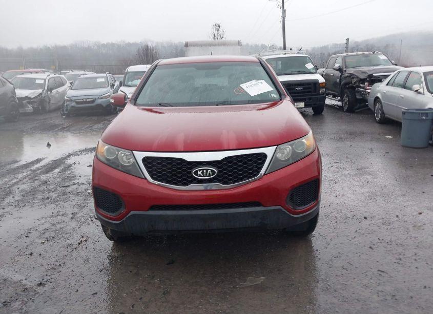 Photo 12 of 2011 Kia Sorento LX (VIN 5XYKT3A11BG039542)