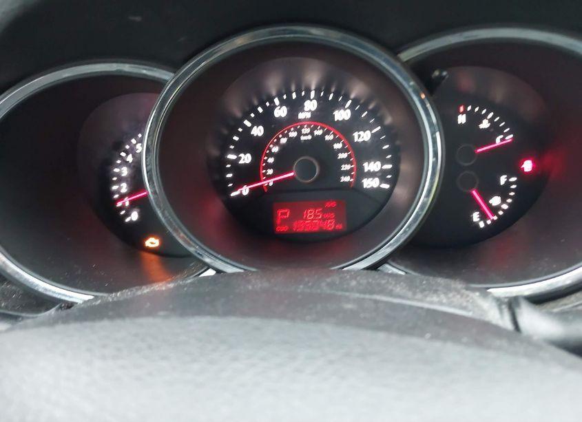 Photo 7 of 2011 Kia Sorento LX (VIN 5XYKT3A11BG039542)