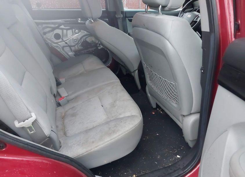 Photo 8 of 2011 Kia Sorento LX (VIN 5XYKT3A11BG039542)