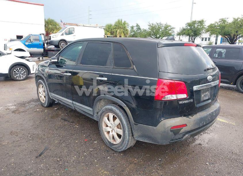 Photo 3 of 2011 Kia Sorento LX (VIN 5XYKT3A11BG065705)