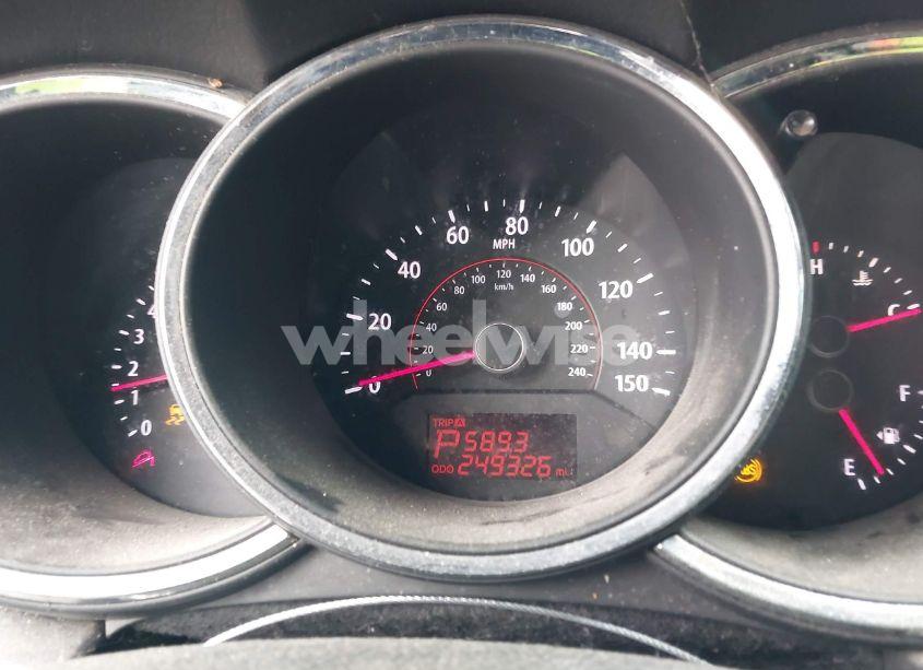 Photo 7 of 2011 Kia Sorento LX (VIN 5XYKT3A11BG065705)