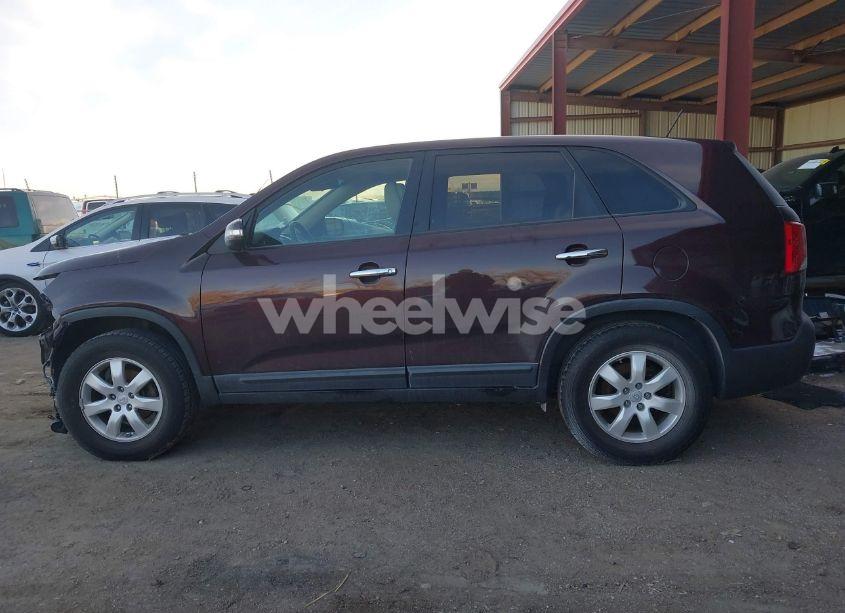 Photo 15 of 2011 Kia Sorento LX (VIN 5XYKT3A11BG079166)