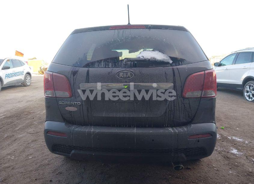Photo 17 of 2011 Kia Sorento LX (VIN 5XYKT3A11BG079166)