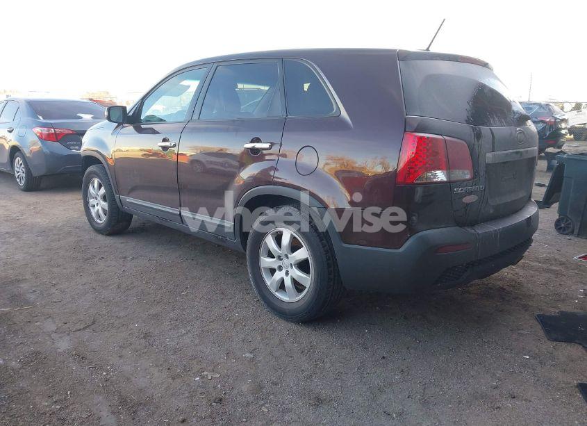 Photo 3 of 2011 Kia Sorento LX (VIN 5XYKT3A11BG079166)