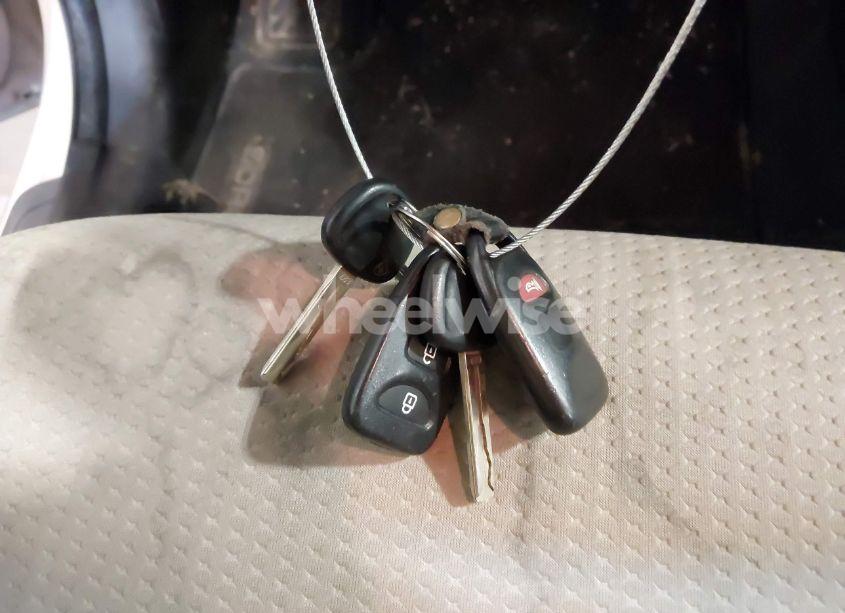 Photo 11 of 2011 Kia Sorento LX (VIN 5XYKT3A11BG099594)