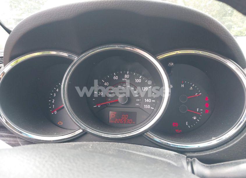 Photo 7 of 2011 Kia Sorento LX (VIN 5XYKT3A11BG139866)