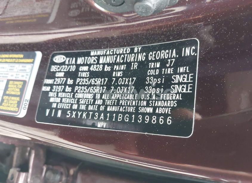 Photo 9 of 2011 Kia Sorento LX (VIN 5XYKT3A11BG139866)