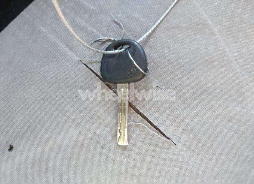 Photo 11 of 2011 Kia Sorento LX (VIN 5XYKT3A11BG144596)