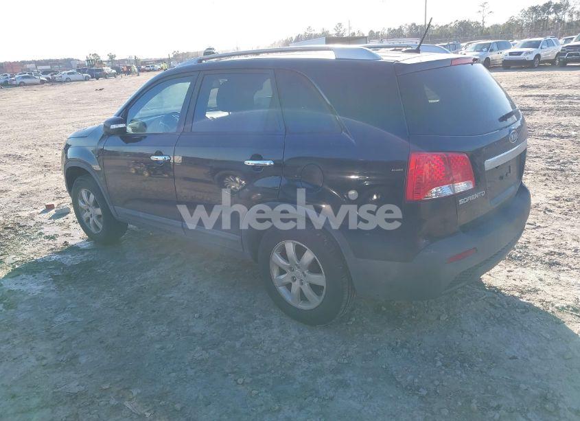 Photo 3 of 2011 Kia Sorento LX (VIN 5XYKT3A11BG144596)