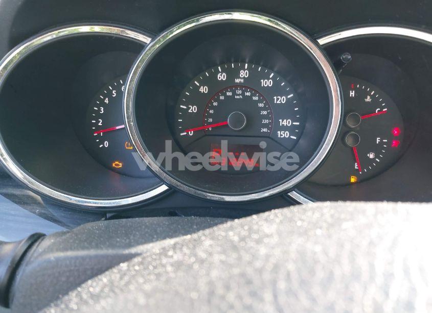 Photo 7 of 2011 Kia Sorento LX (VIN 5XYKT3A11BG144596)