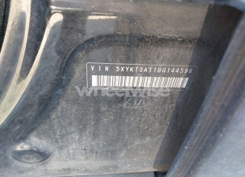 Photo 9 of 2011 Kia Sorento LX (VIN 5XYKT3A11BG144596)