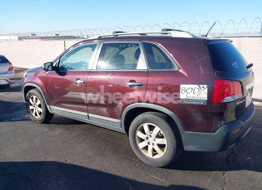 Photo 12 of 2011 Kia Sorento LX (VIN 5XYKT3A11BG169627)