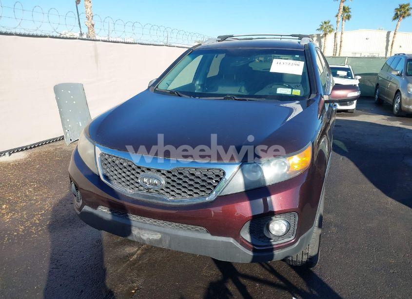 Photo 6 of 2011 Kia Sorento LX (VIN 5XYKT3A11BG169627)