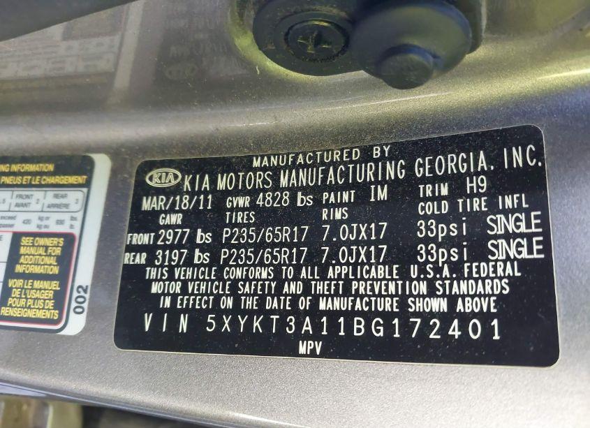Photo 9 of 2011 Kia Sorento LX (VIN 5XYKT3A11BG172401)