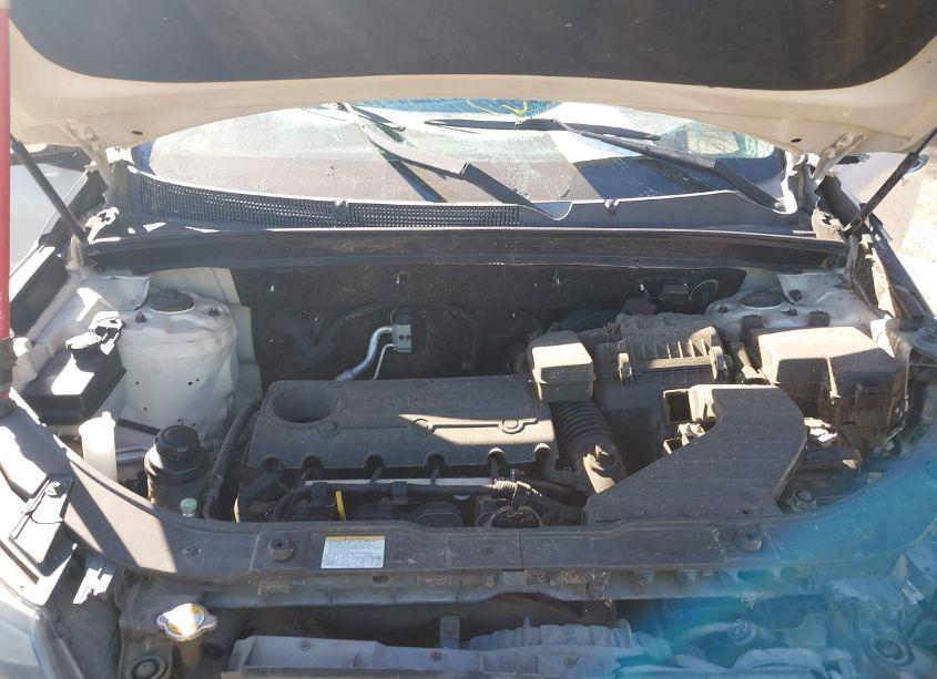 Photo 10 of 2011 Kia Sorento LX (VIN 5XYKT3A11BG173984)
