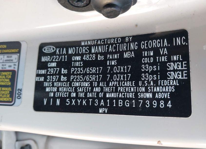 Photo 9 of 2011 Kia Sorento LX (VIN 5XYKT3A11BG173984)