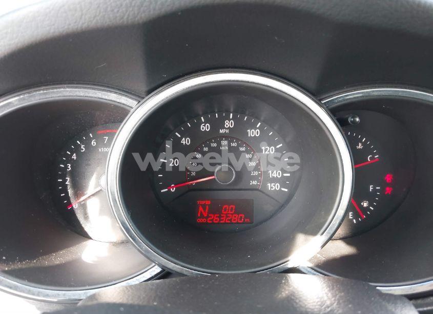 Photo 7 of 2011 Kia Sorento LX (VIN 5XYKT3A11BG176173)