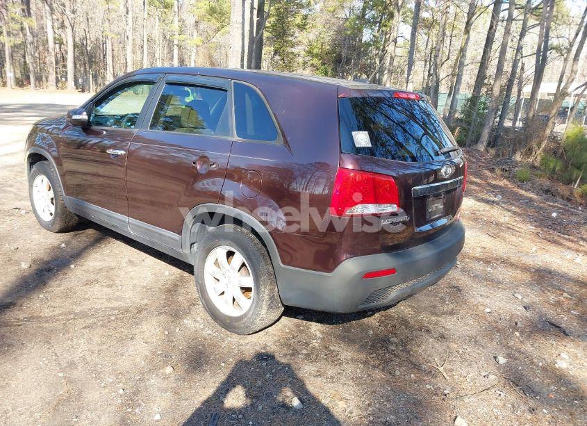 Photo 3 of 2011 Kia Sorento LX (VIN 5XYKT3A11BG182104)