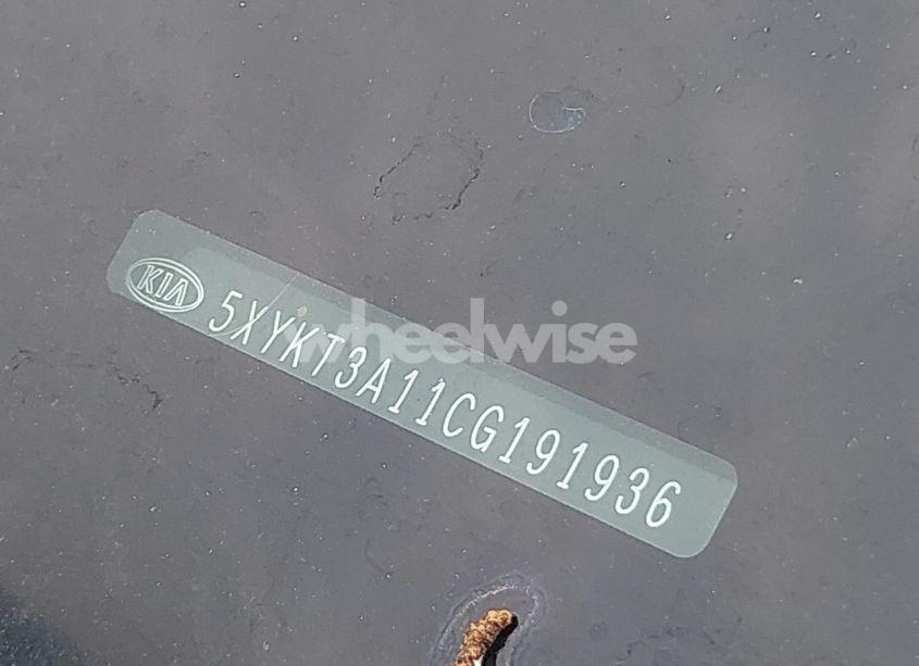 Photo 12 of 2012 Kia Sorento LX (VIN 5XYKT3A11CG191936)