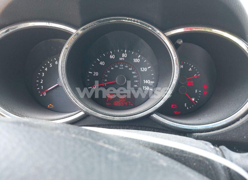 Photo 7 of 2011 Kia Sorento LX (VIN 5XYKT3A12BG001463)