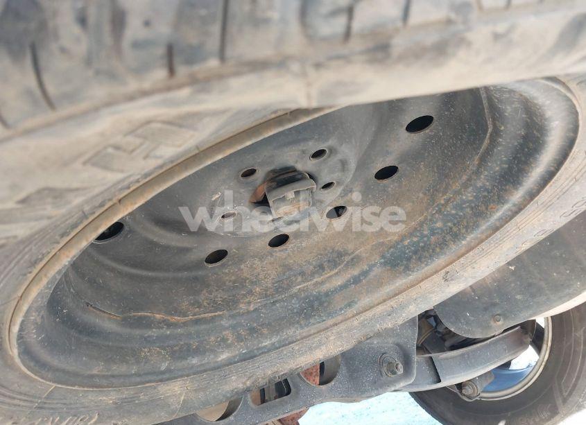 Photo 12 of 2011 Kia Sorento (VIN 5XYKT3A12BG012740)