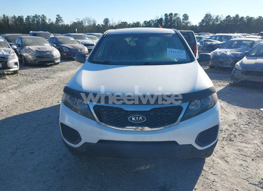 Photo 13 of 2011 Kia Sorento (VIN 5XYKT3A12BG012740)