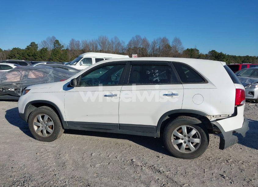 Photo 15 of 2011 Kia Sorento (VIN 5XYKT3A12BG012740)