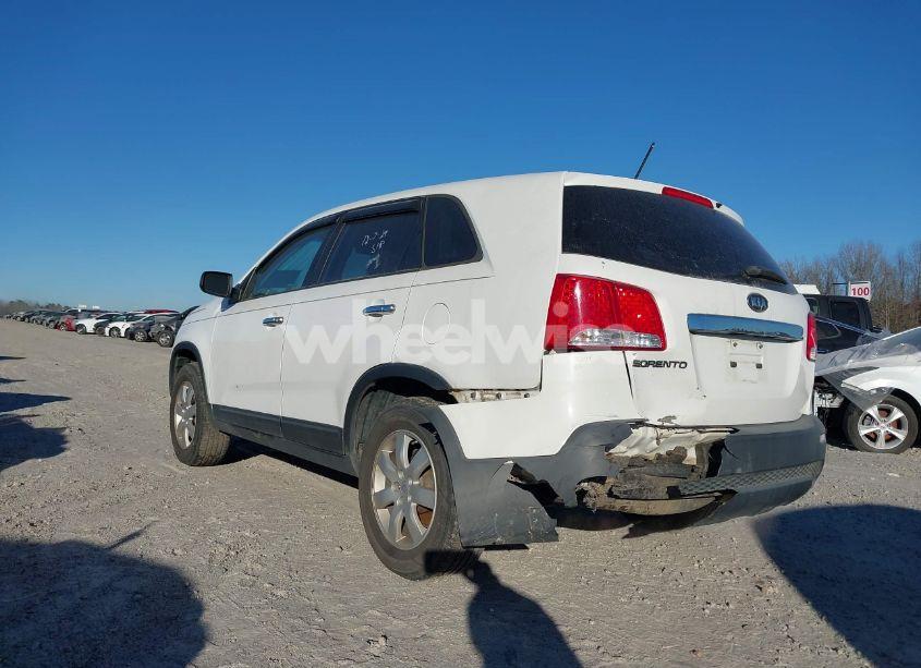 Photo 6 of 2011 Kia Sorento (VIN 5XYKT3A12BG012740)