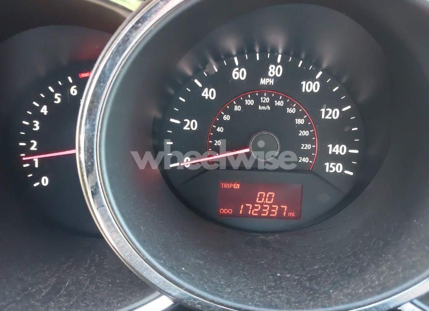 Photo 7 of 2011 Kia Sorento (VIN 5XYKT3A12BG012740)