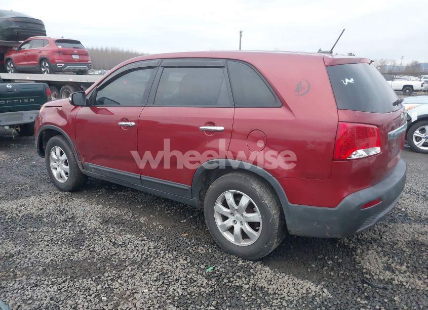 Photo 3 of 2011 Kia Sorento LX (VIN 5XYKT3A12BG028727)